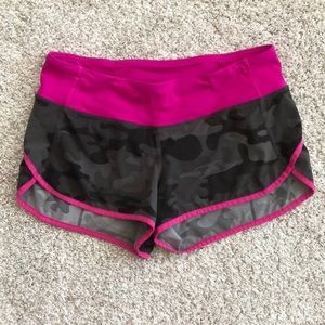 Lululemon Shorts ~ Size 4💕